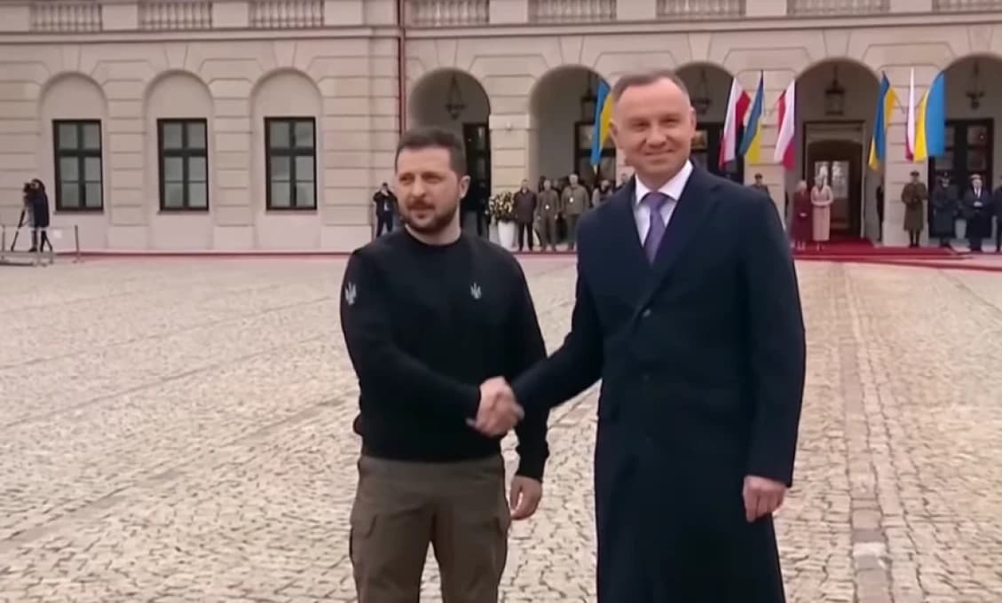 Poliaci otvorili oči Zelenskému