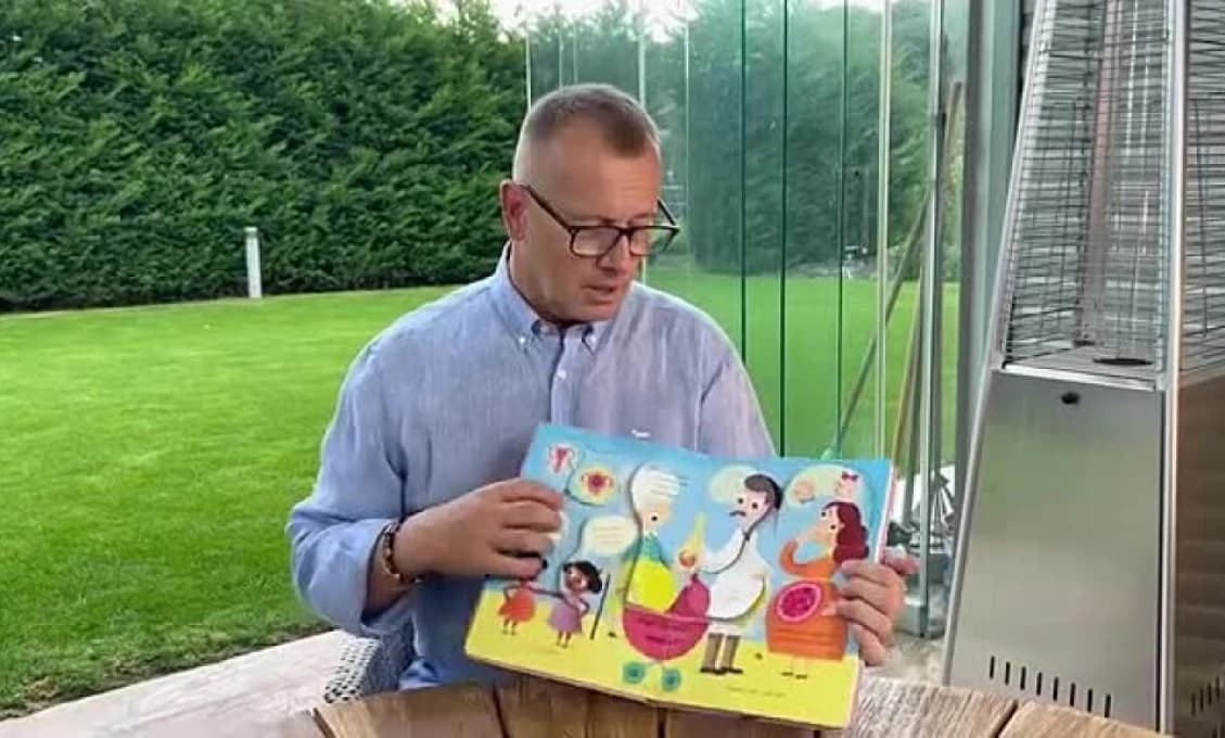 Kollár POBÚRENÝ progresívnou detskou knižkou: TAKOUTO ZVRÁTENOU IDEOLÓGIOU CHCEME BLBNÚŤ DEŤOM HLAVY? (VIDEO)