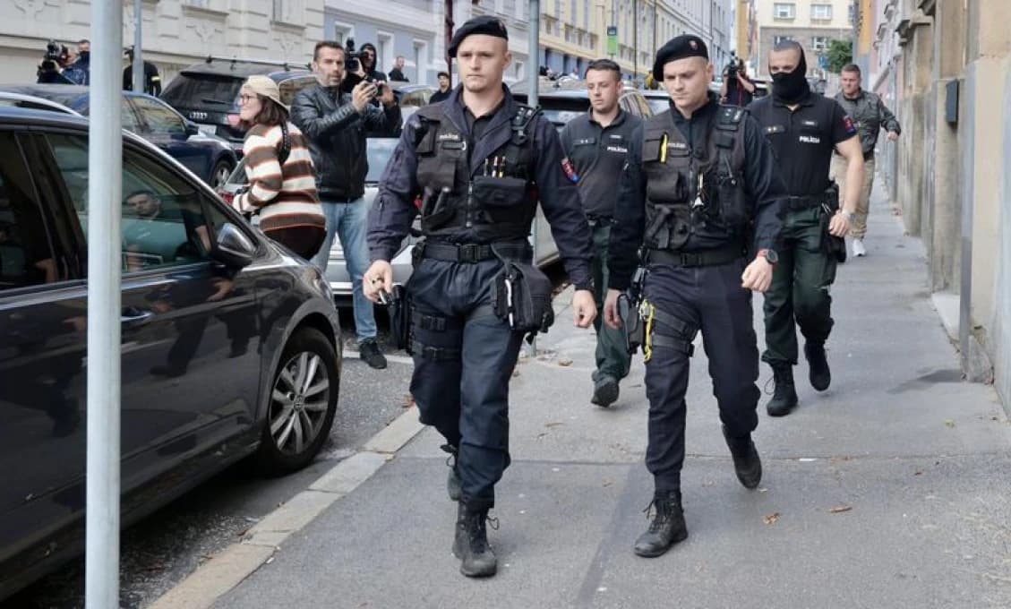 Blaha: Aby ZNIČILI SMER, Čaputovci ohrozovali národné záujmy SR!