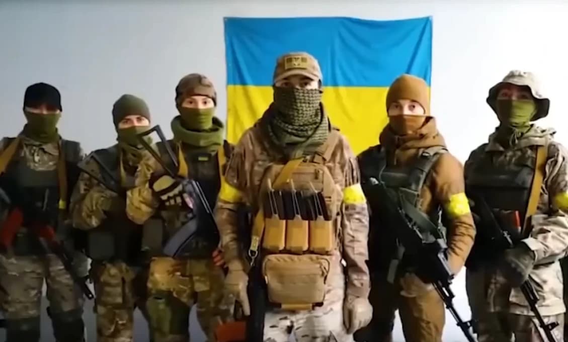 Ženy, do vojny! (VIDEO)