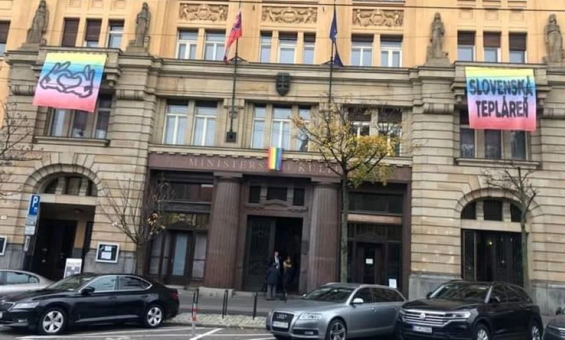 Pred 27 rokmi prijal federálny parlament ústavný zákon o zániku Československa
