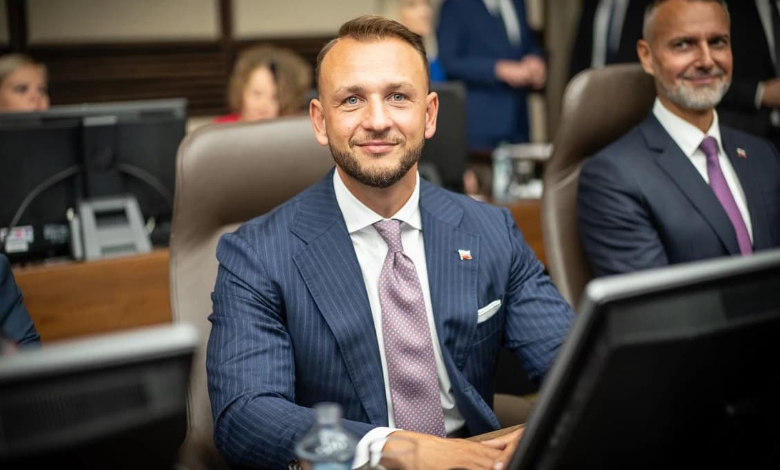 Prvý týždeň v kresle ministra: Ďapalovce, ale aj čurillovský bizár (VIDEO)