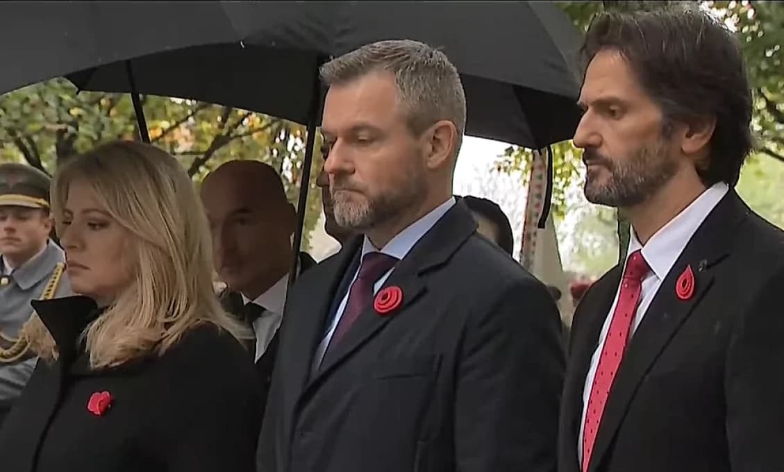 Pamiatku vojnových veteránov prvej svetovej vojny si v Bratislave uctili Z. Čaputová, P. Pellegrini a R. Kaliňák