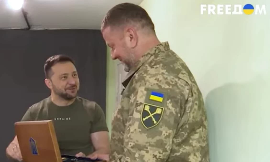 Schyľuje sa k Zelenského koncu a mierovým rokovaniam?