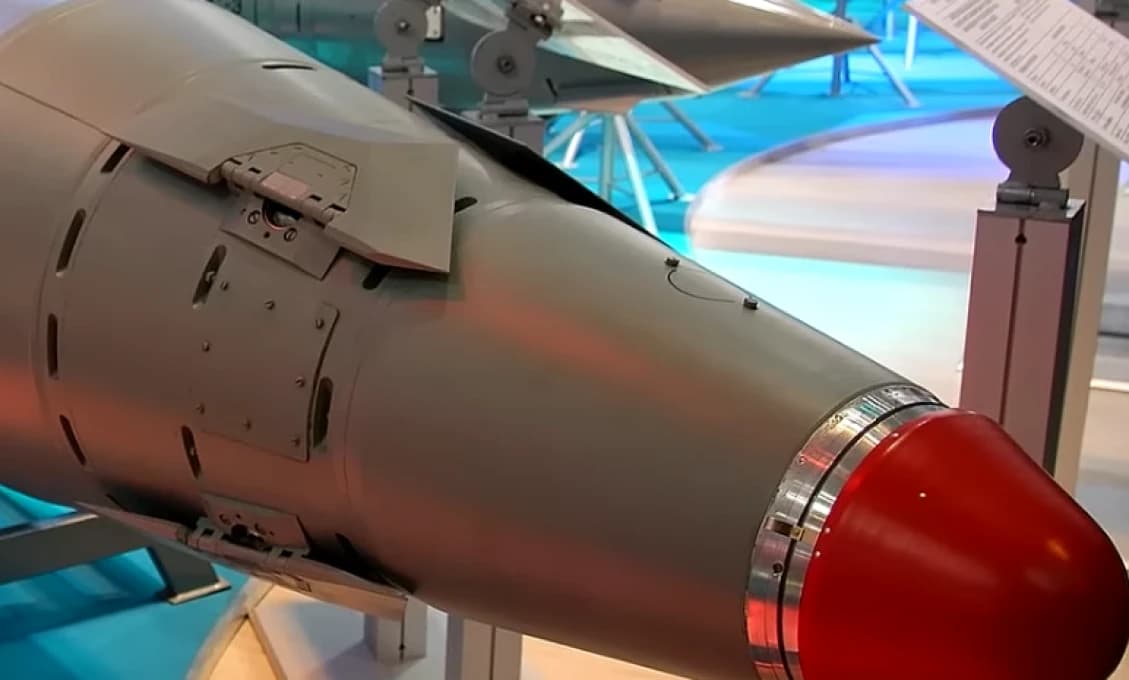Rusi ničia Ukrajincom mosty! Nasadili nové silné bomby (VIDEO)