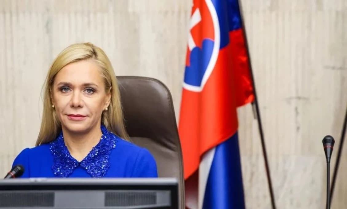 Vydierač nútil muža kopať si hrob polievkovou lyžicou, dostal domáce väzenie