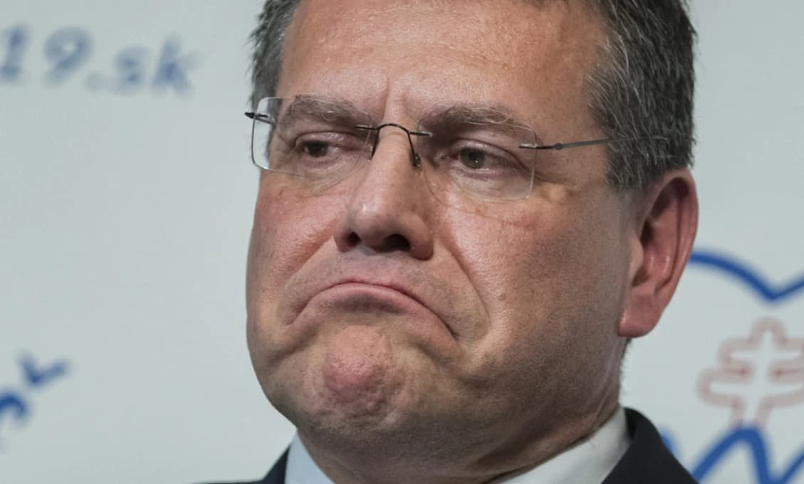 Glosa Petra SOKOLA: Keď západná propaganda nafukuje demonštrácie v Maďarsku