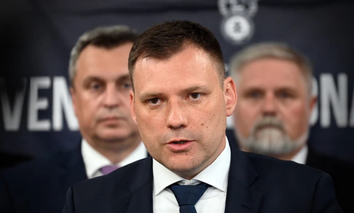 Taraba vyzval šéfa SIŽP Jenča, aby odstúpil pre nezákonné konanie