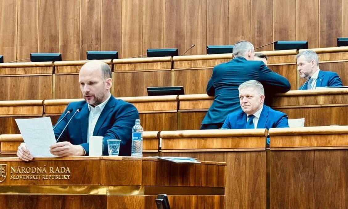 PREMIÉR Fico sa nečakane objavil v NR SR. Reaguje na obštrukcie opozície