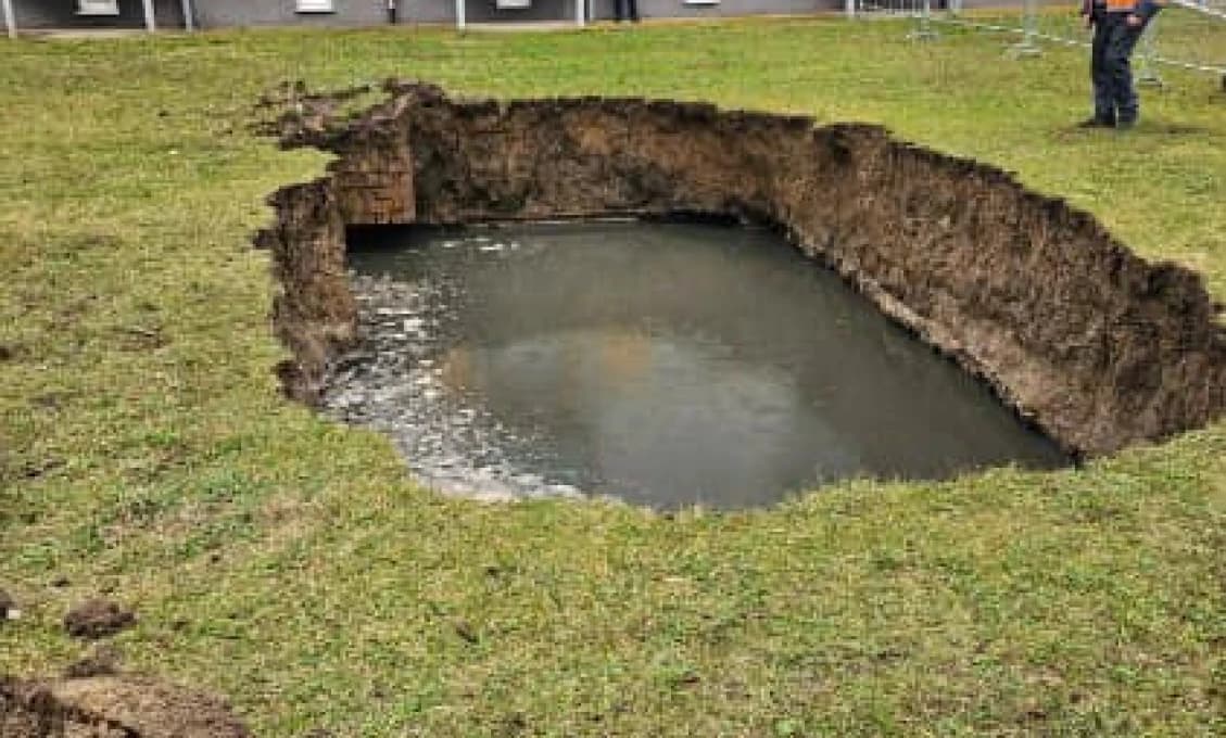 V Galante sa doslova prepadla zem! (FOTO)