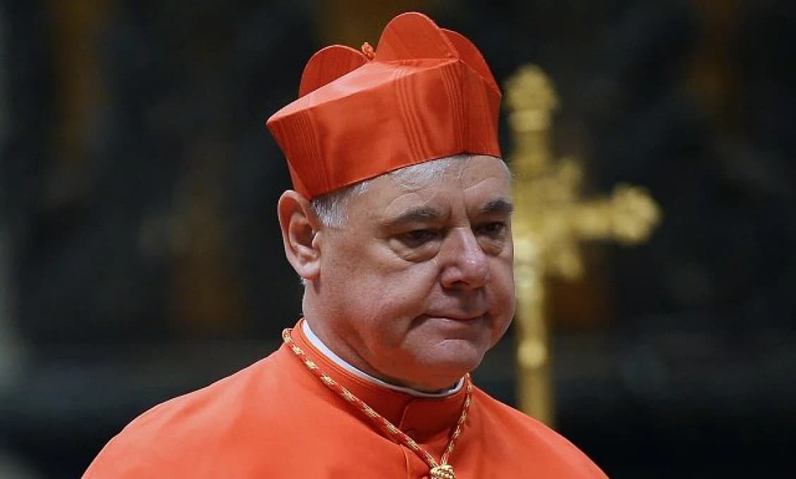 Bývalý šéf Vatikánu: Požehnanie homosexuálnych párov TRIVIALIZUJE HRIECH! To môžete požehnať aj mafiánskej skupine