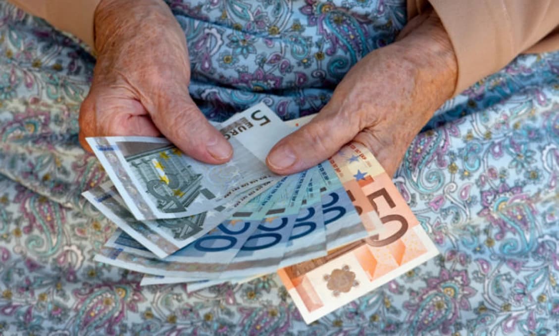 Vianočný darček pre seniorov: Od januára vyššie dôchodky!