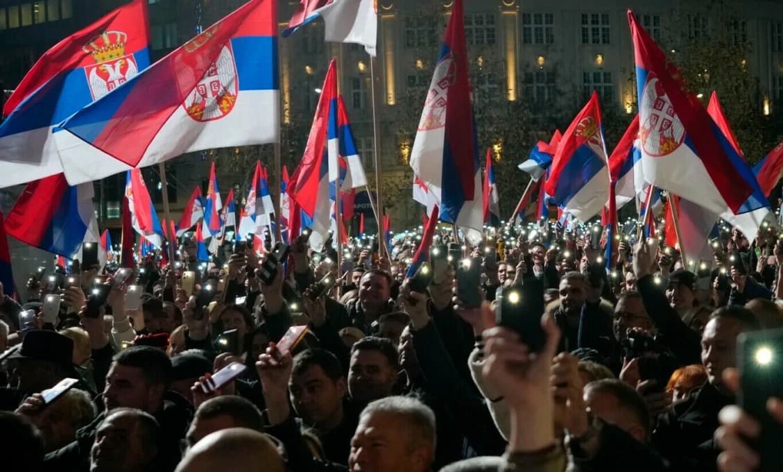 Srbsko čelí MAJDANU: Česi jednoznačne - RUKY PREČ OD SRBSKA!