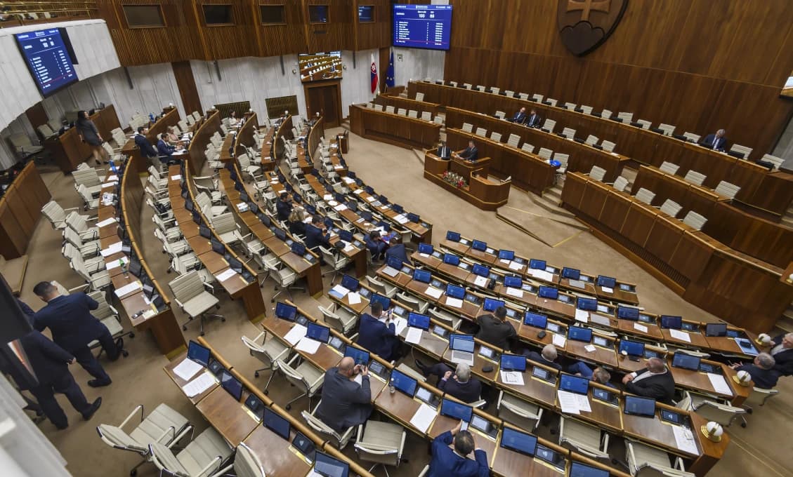 Poslanci NR SR budú od pondelka (8. 1.) pokračovať v 6. schôdzi NR SR