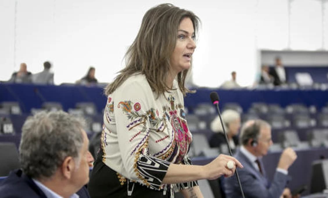 Kompletne ZÚRIVÁ Beňová: Opozičných slovenských politikov v Bruseli vedie NENÁVISŤ VOČI VLASTNEJ KRAJINE A JEJ OBČANOM!