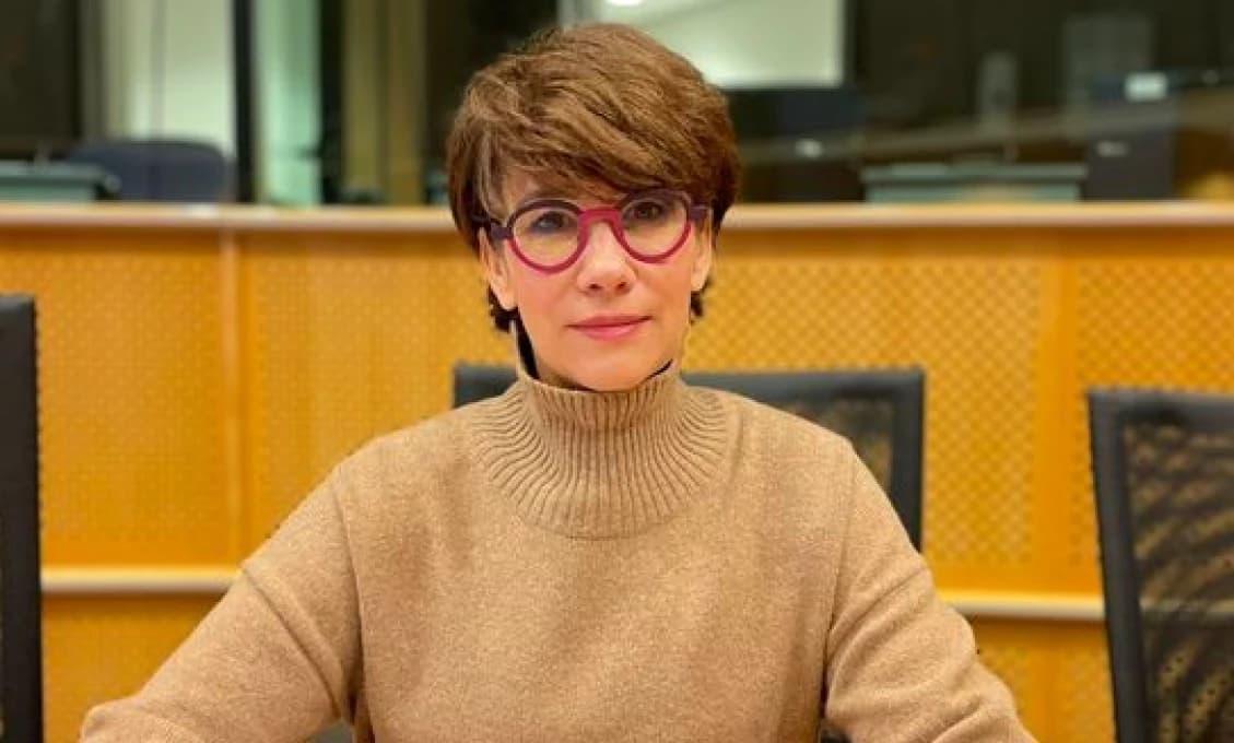 "Na rozdiel od opozície SNS nerobí teatrálne tlačovky, ale poctivo pracuje na riešeniach pre ľudí", tvrdí Danko