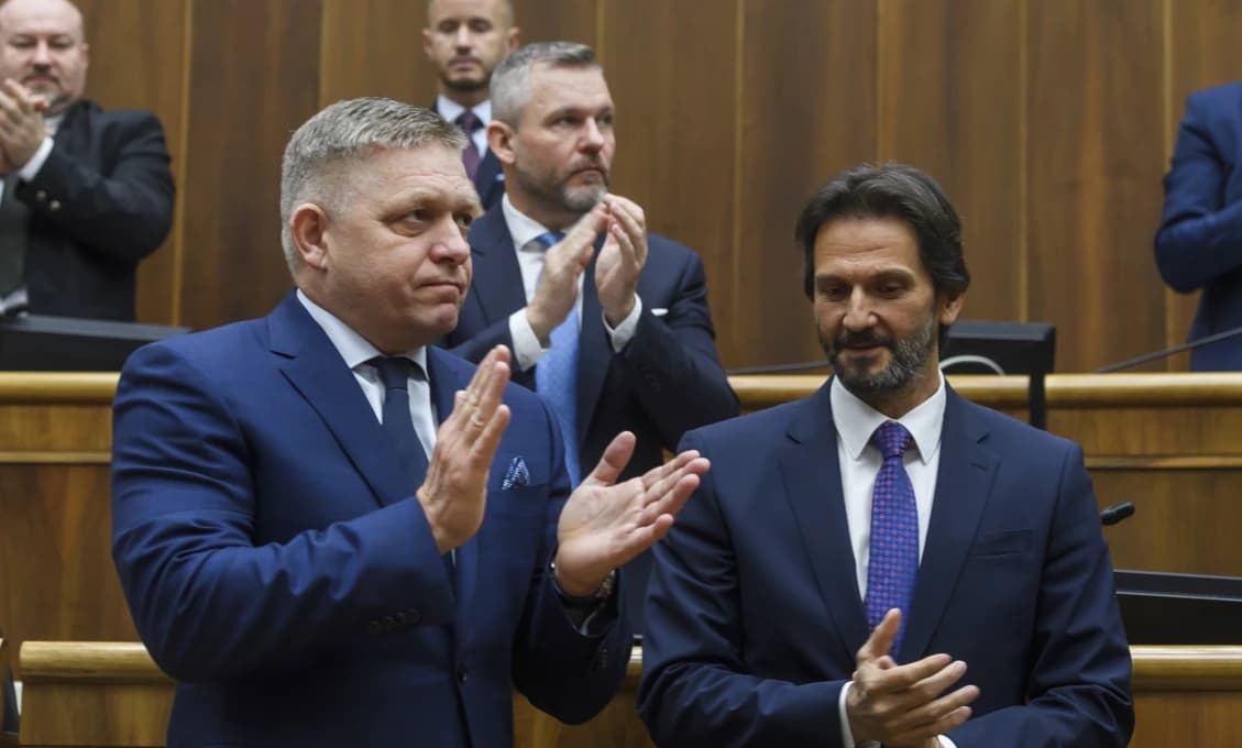 Psy štekajú, karavána ide aj po sto dňoch ďalej