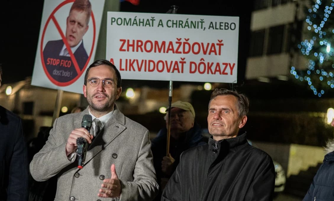Držgroš Jakab nemieni splatiť svoje resty. Nikomu nič nedlží, o ničom nevie. Za všetko môže vláda