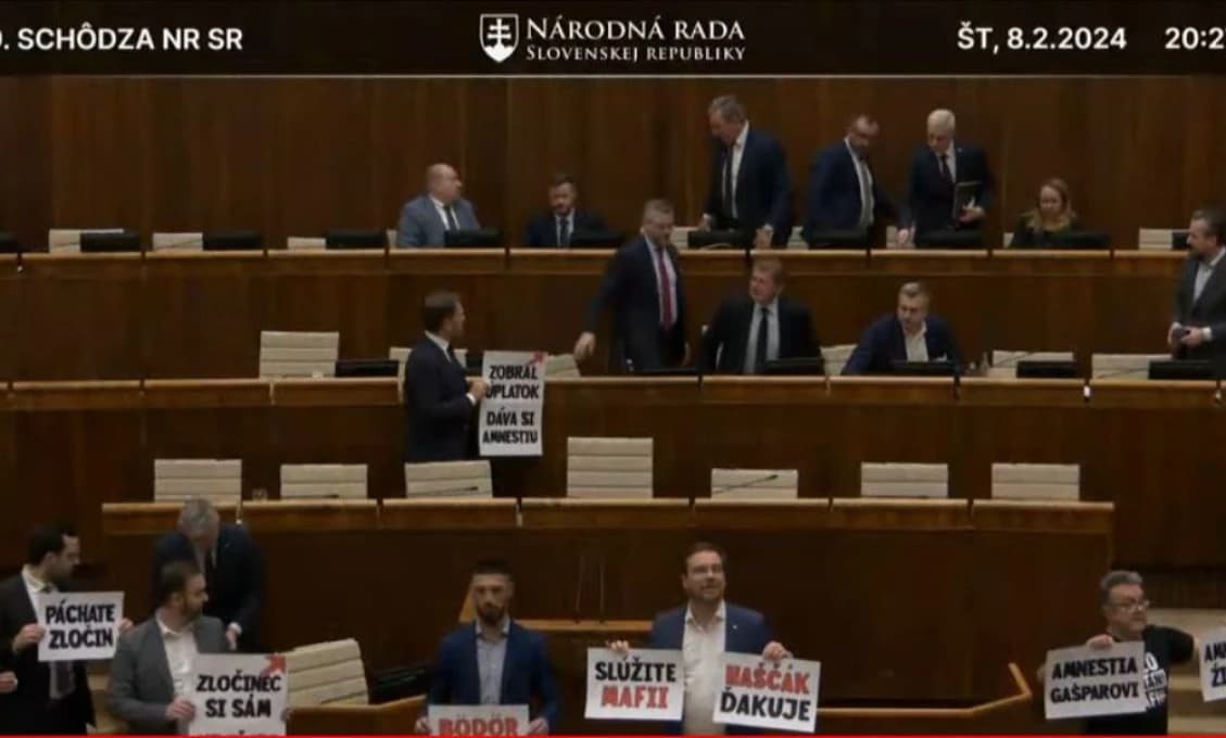 I nastalo kvílenie a škrípanie zubov... (VIDEO)