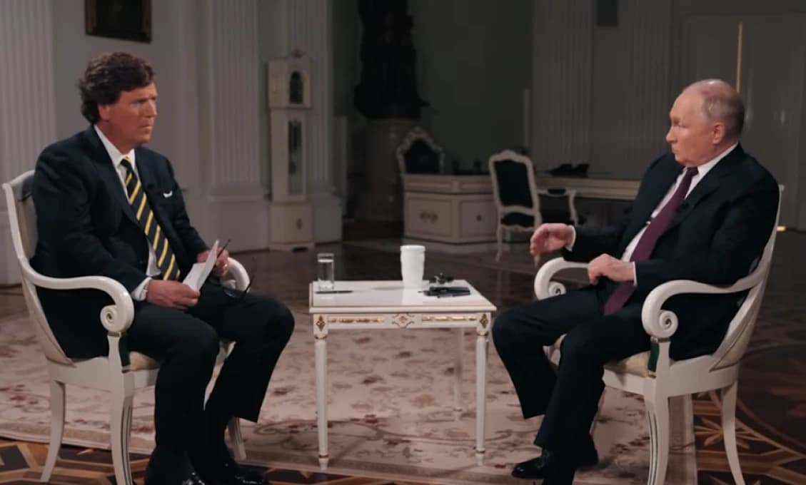 Čo hovorí Západ o rozhovore Carlsona s Putinom?
