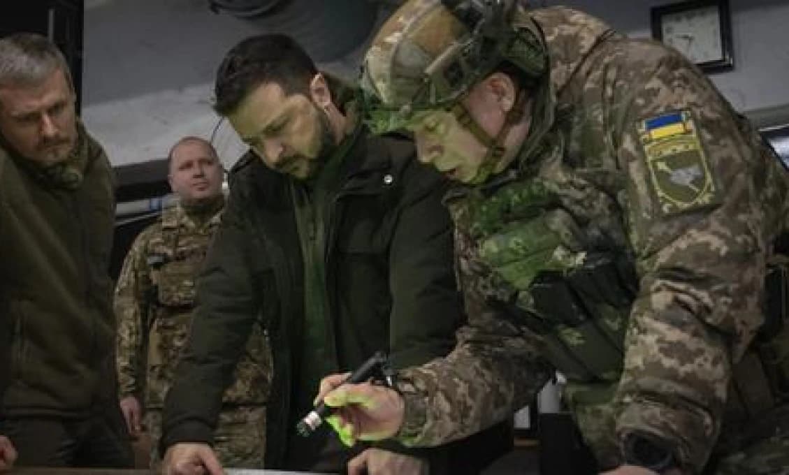Ukrajinskí vojaci sa obávajú: "Všetkých nás zabije, všetci sme v r.t..." Medvedev reaguje: ZRADCA!