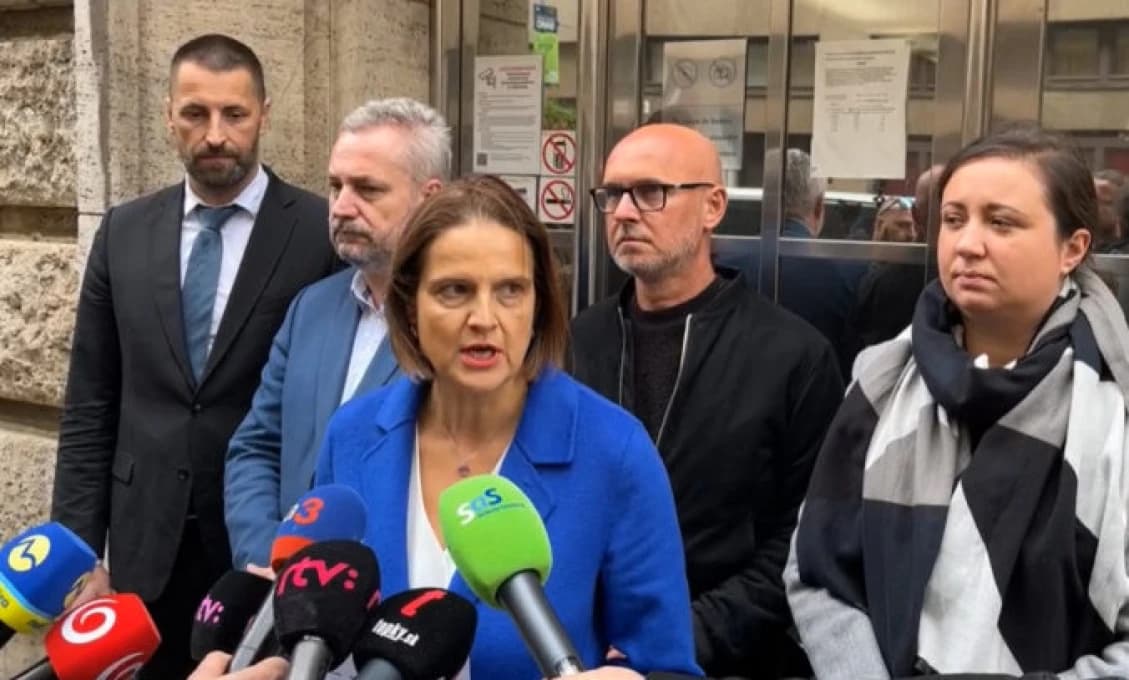 SASKA KRITIZUJE KATOLÍCKU CIRKEV!