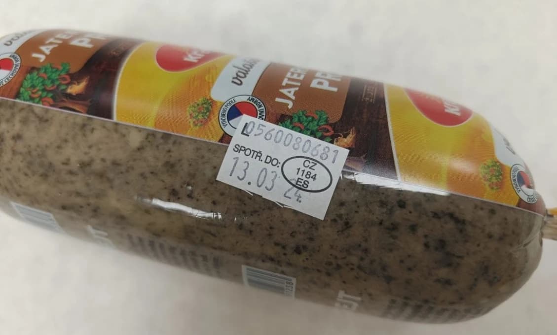 AKTUÁLNE Z predajní sťahujú NEBEZPEČNÝ mäsový výrobok. TOTO určite nejedzte! (FOTO)