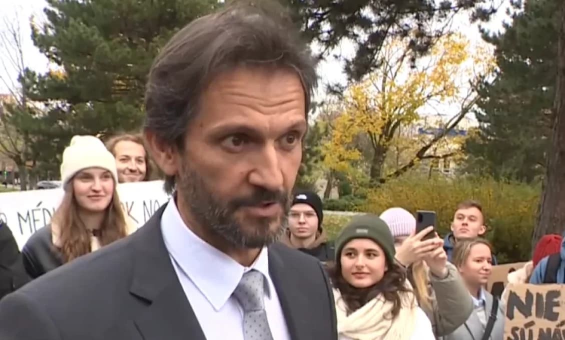 Kaliňák o Naďovi: MINISTER, KTORÝ SA STRČIL NAJHLBŠIE AKO MOHOL, A AJ TAK NIČ NEVYBAVIL (VIDEO)