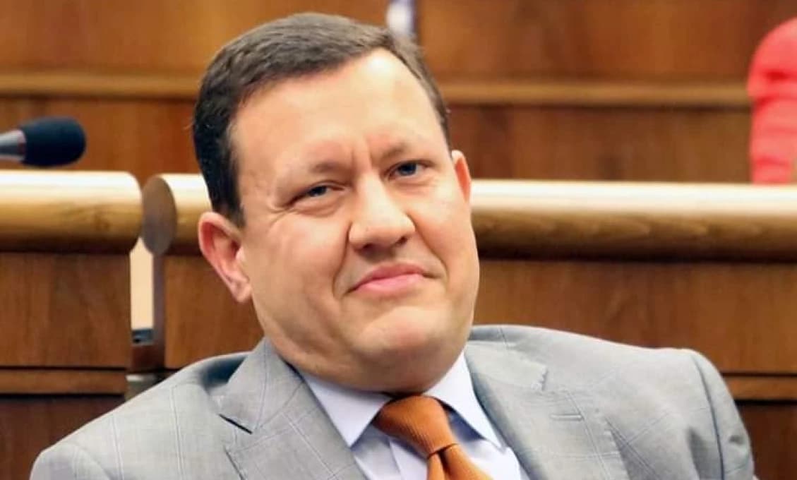 NEUVERÍTE! Lipšic má zrejme NA ROVÁŠI VIAC ŠPINY, ako sme mysleli