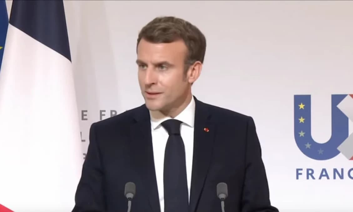 Macronove vojnové svaly