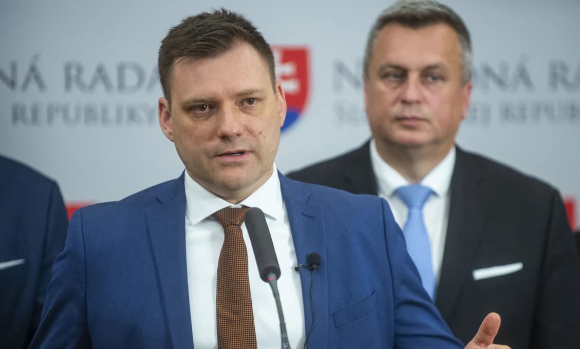 Taraba požiada o posunutie mimoriadnej schôdze k zákonu o odstrele medveďov