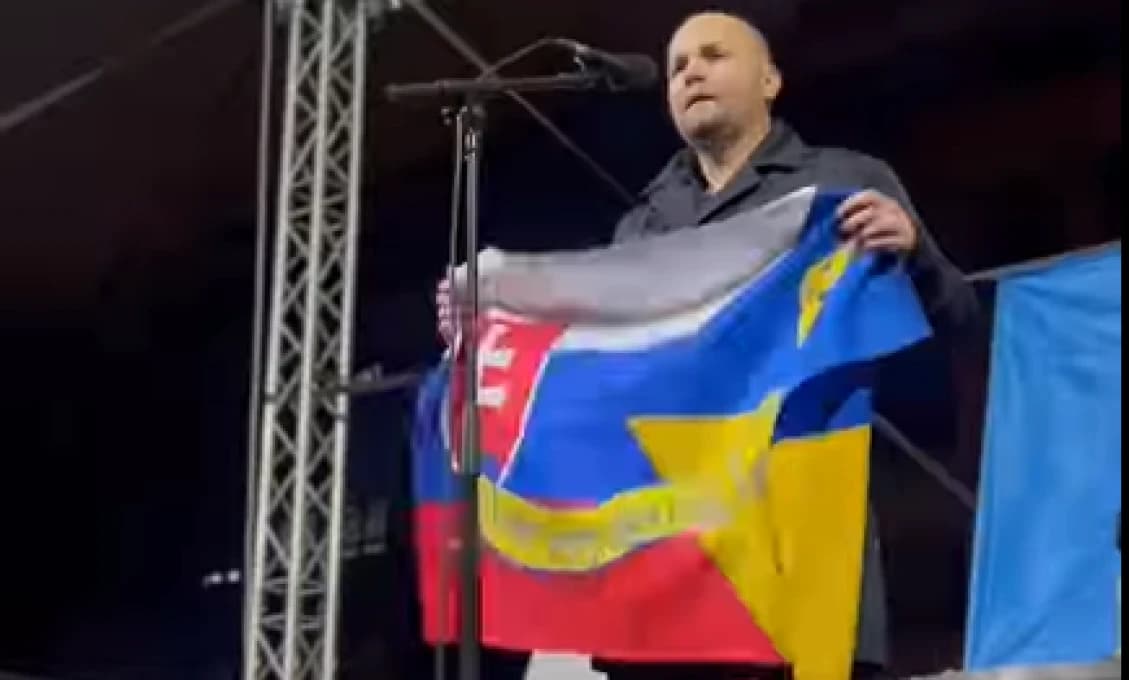 DEMOKRATI MAJÚ PROBLÉM, NA KRKU STÁTISÍCOVÉ DLHY