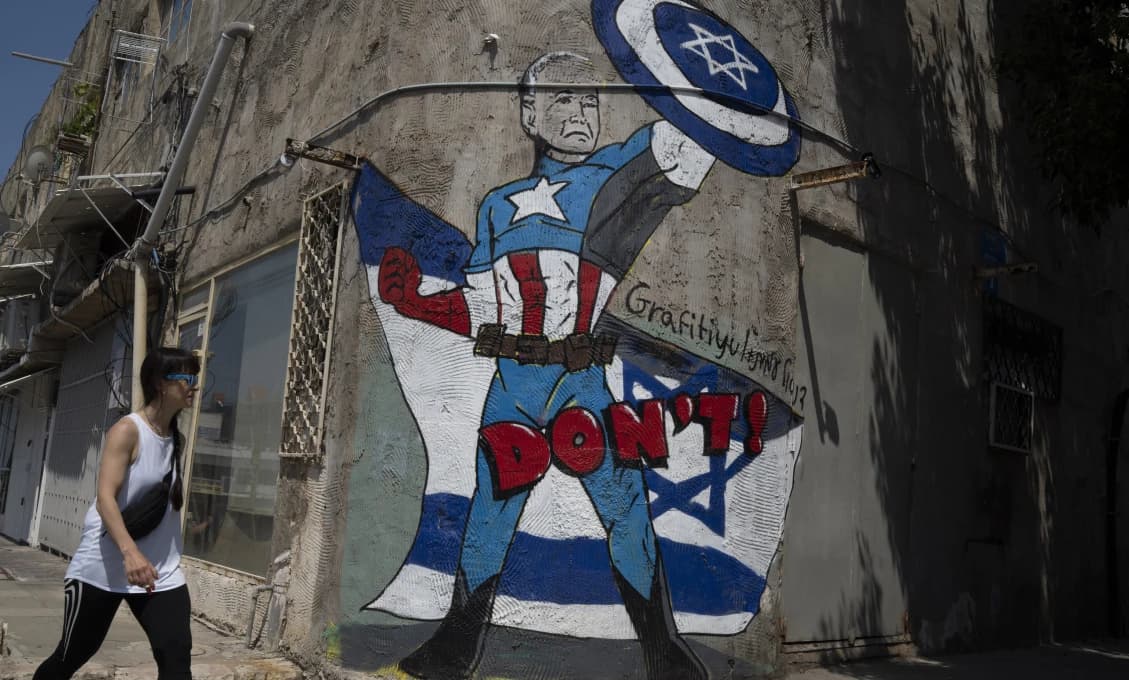 Macron vyzýva na izoláciu Iránu