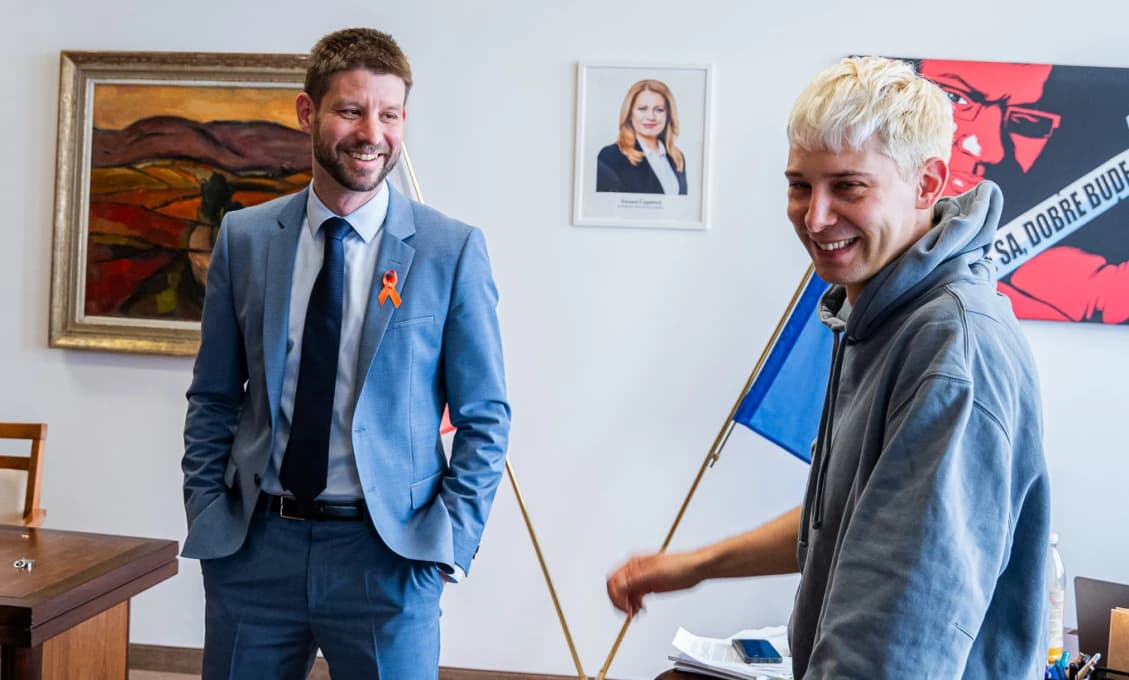 TOTO JE NEKULTÚRNY MEGAPR*SER! Šimečka zneuctil parlament