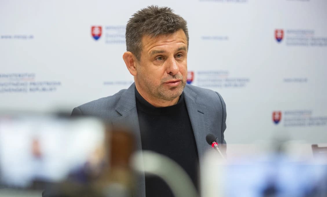 Sólymos kritizuje zastavenie sanácie skládky vo Vrakuni, Taraba avizuje riešenie