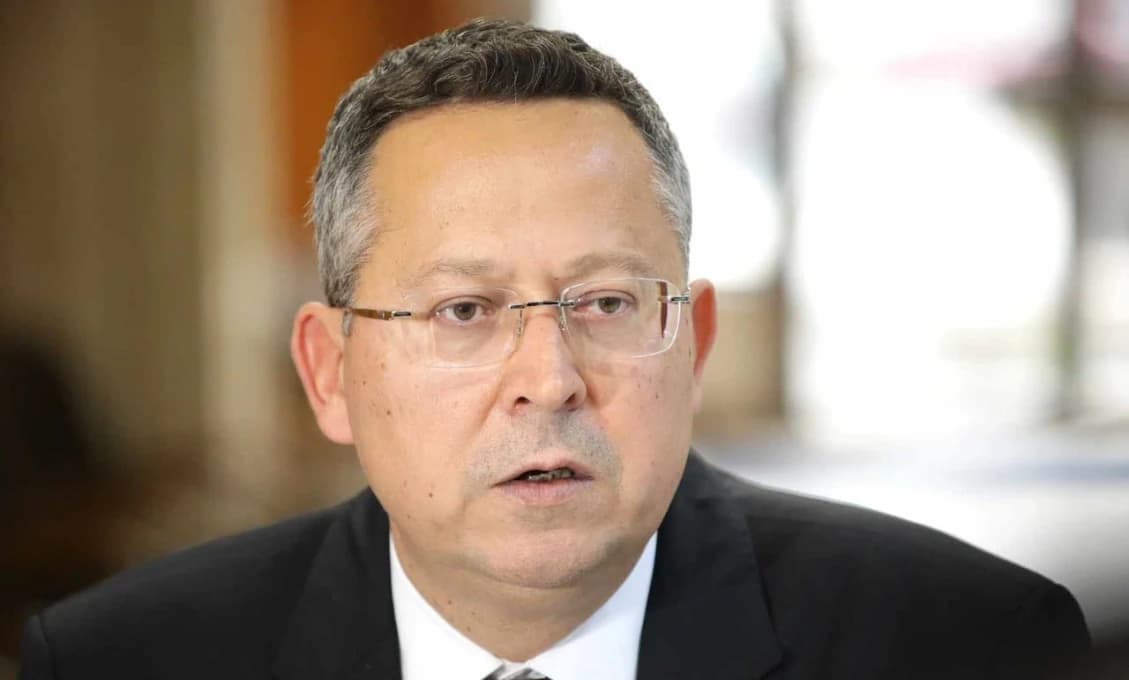 Kamenický: NEMÝĽTE SA! Zisky bánk stále stúpajú, len opozícia je v panike