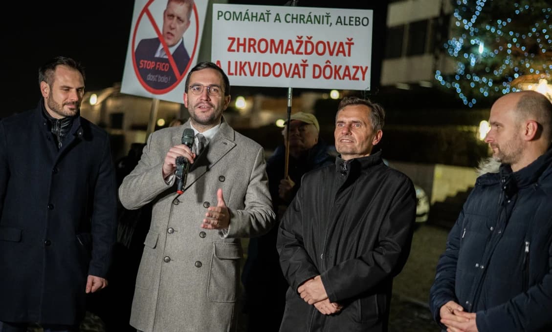 Galko sa asi zbláznil. Blaha poukázal na jeho "krvavé oči"