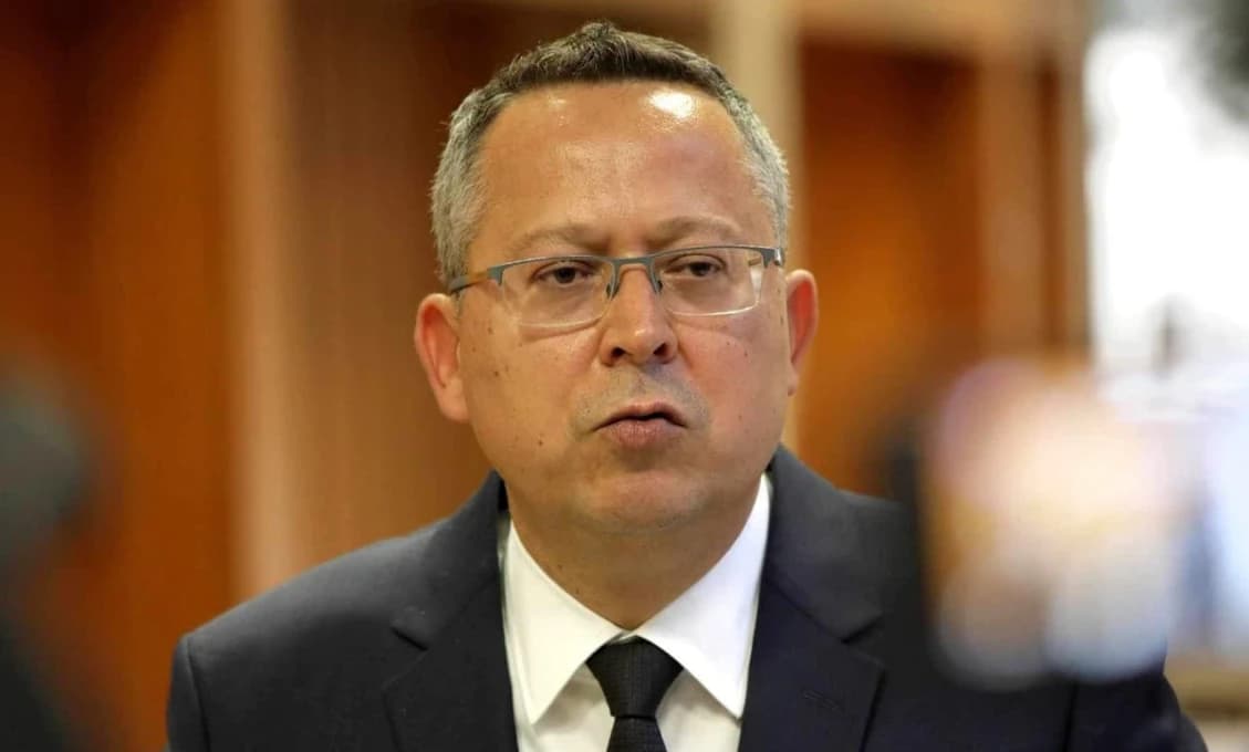 Minister financií šéfredaktorovi Denníka N: PRERAZILI STE ĎALŠIE DNO!