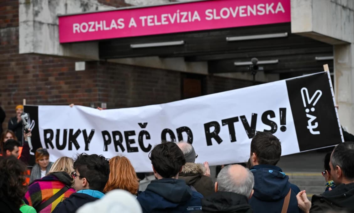 Ideologický kŕč tých, ktorí si neoprávnene vravia novinári