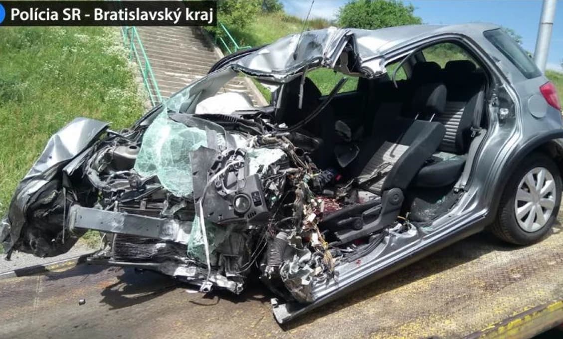 Rusko dokončilo bariéru oddeľujúcu Krym od Ukrajiny