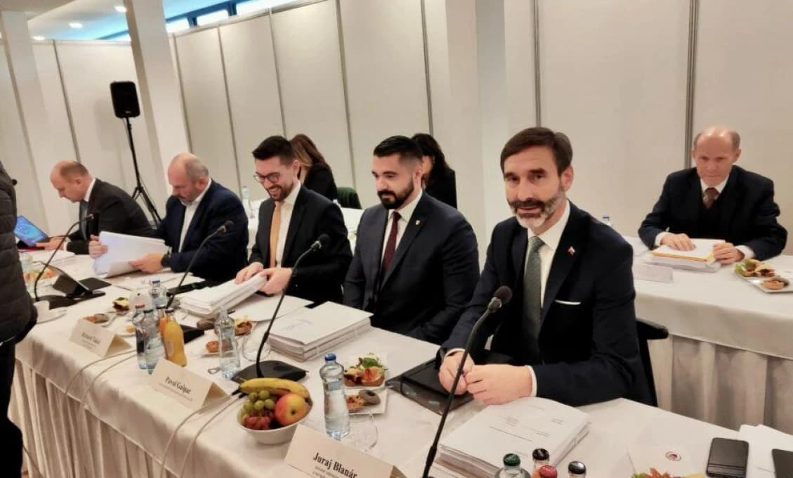 Vláda bude rokovať o situácii v okresoch Poltár a Rimavská Sobota