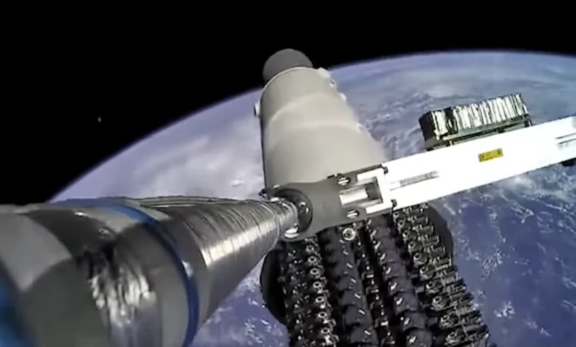 Škodlivé satelity