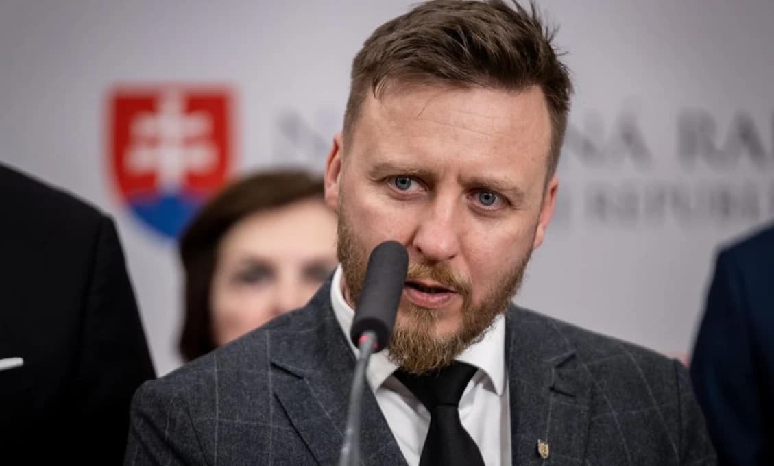 “Všetci vidia taktiku, ktorou sa postupuje… nikto však nevidí stratégiu, z ktorej sa vyvíja víťazstvo”