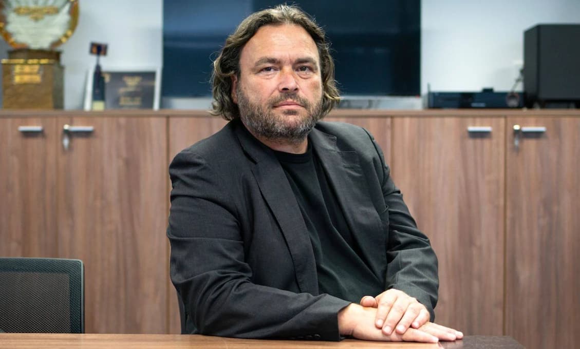 Dočasný šéf STVR Igor Slanina si vyhrnul rukávy a upratuje
