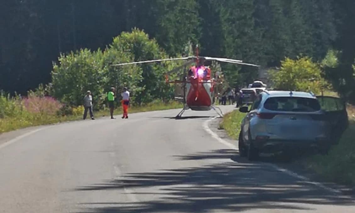 Čelnú zrážku motocyklov v Pribyline neprežili dvaja ľudia