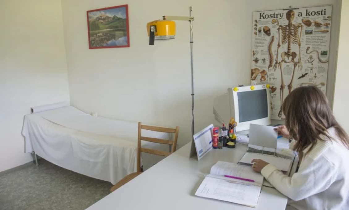 Zdravotníctvo na pokraji kolapsu? Chýba 300 miliónov, hrozí zatváranie ambulancií!