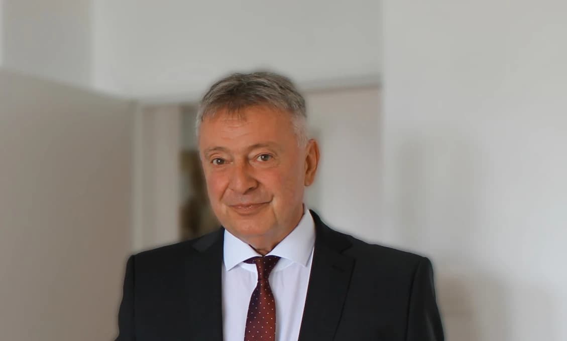 Generál Viktorín má odkaz pre hordu "krikľúňov" z PS