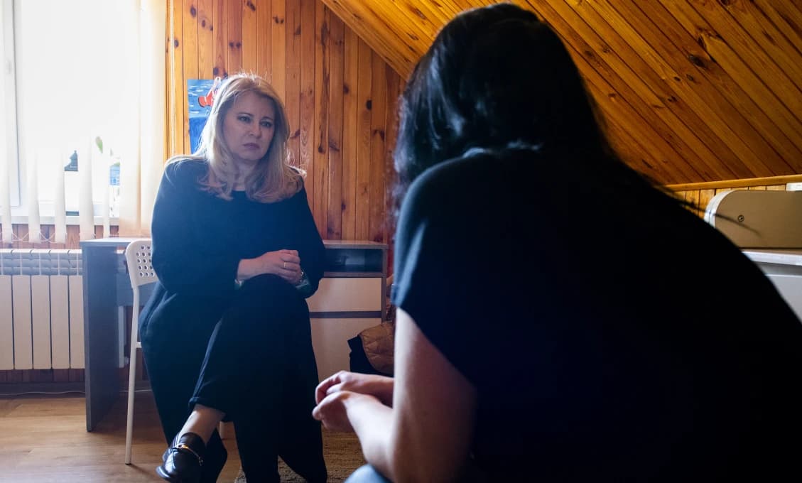 Ako to, že Čaputová mlčí? Ale na protivládne protesty PS a SaS chodí!