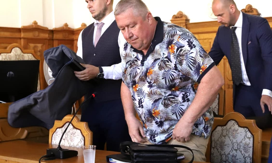 TAJNÁ KNIHA PLNÁ PEŇAZÍ? Dušan K.: Je to všetko podvrh!