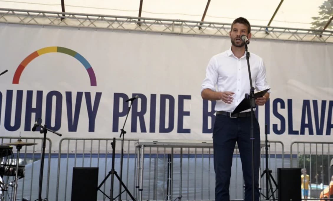 Okradli Vladimíra Strmeňa, Šimečka obviňuje vládu
